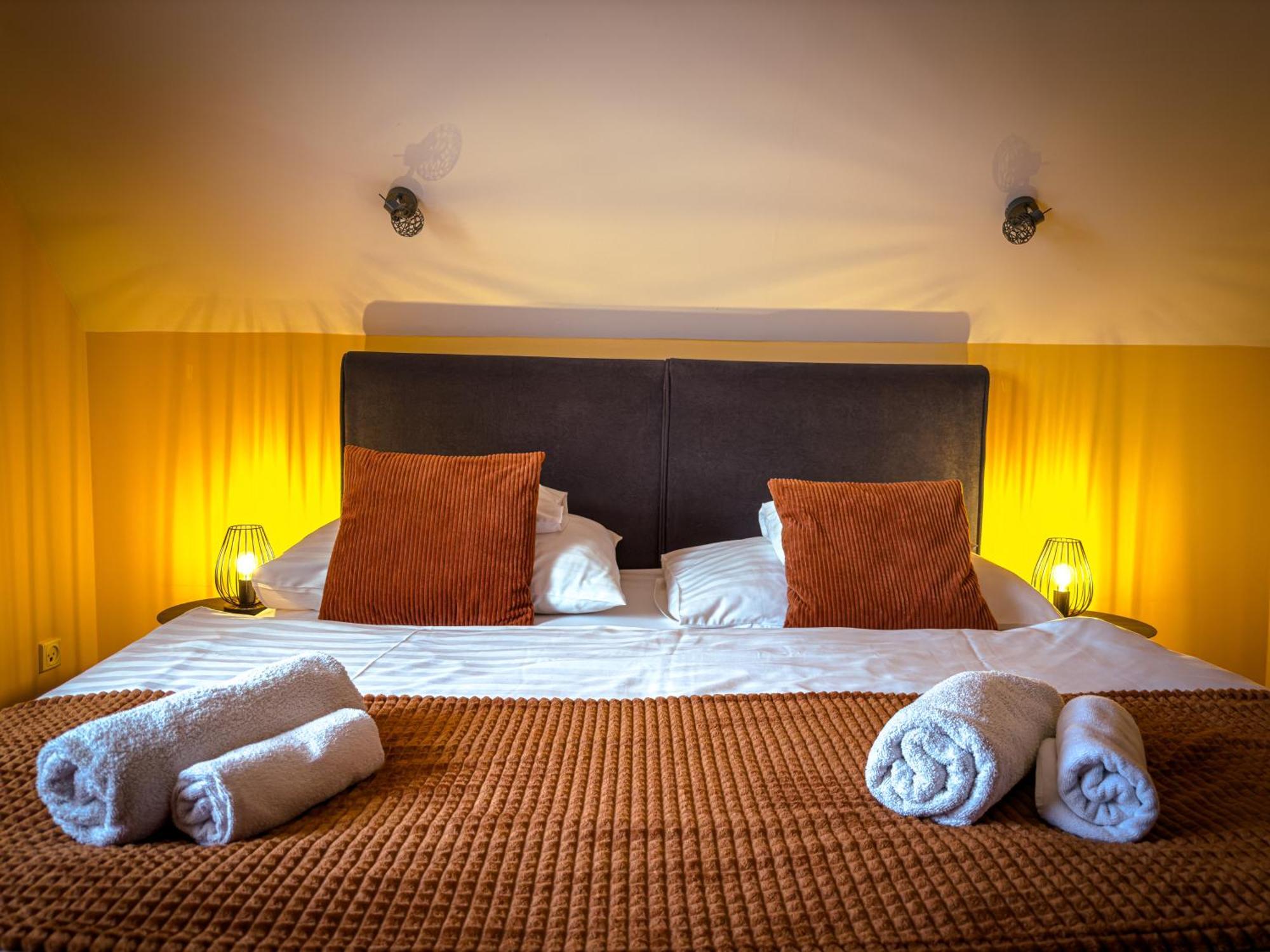 Barackvirag Vendeghaz Hotel ตีฮานี ภายนอก รูปภาพ
