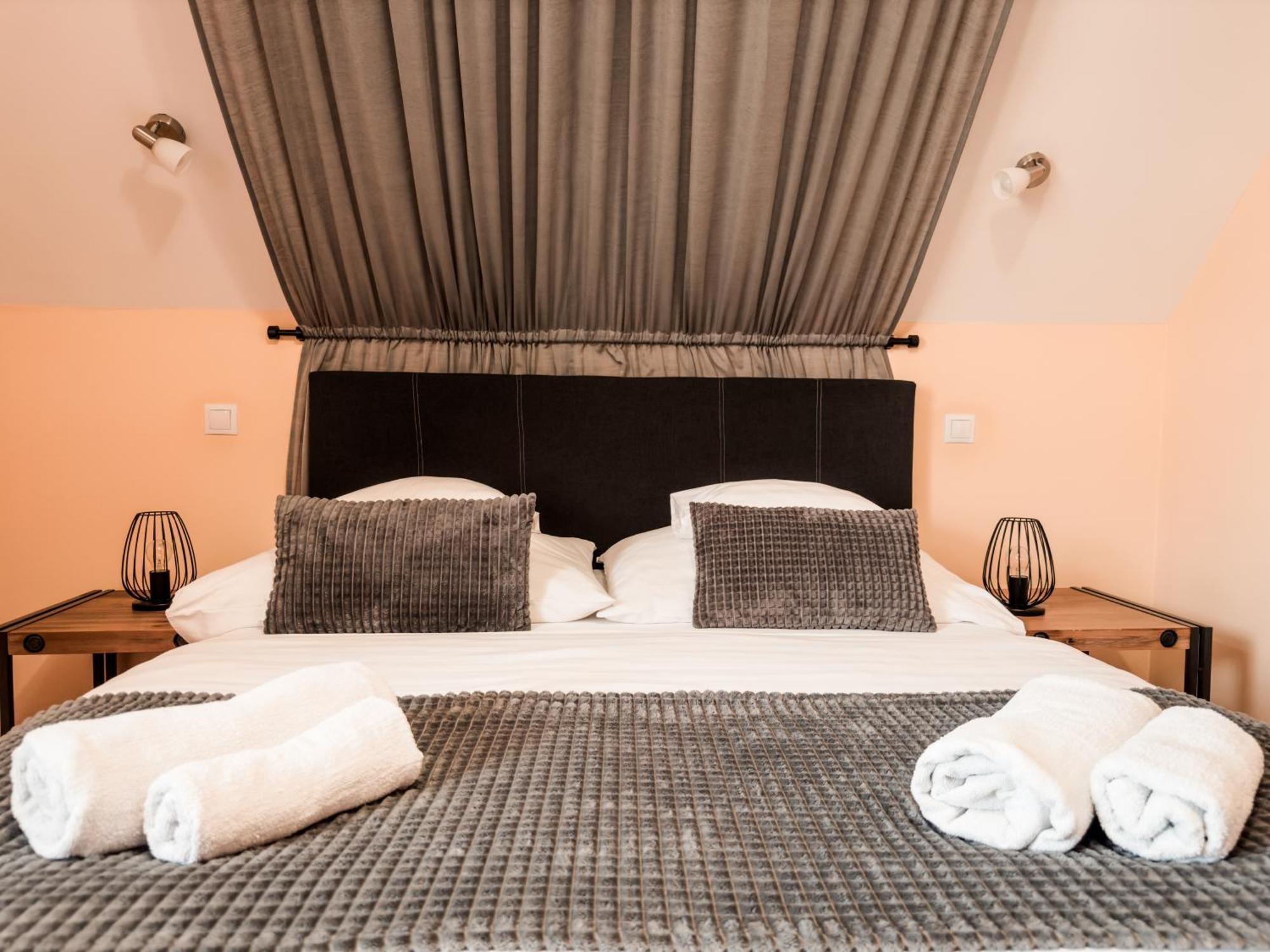 Barackvirag Vendeghaz Hotel ตีฮานี ภายนอก รูปภาพ